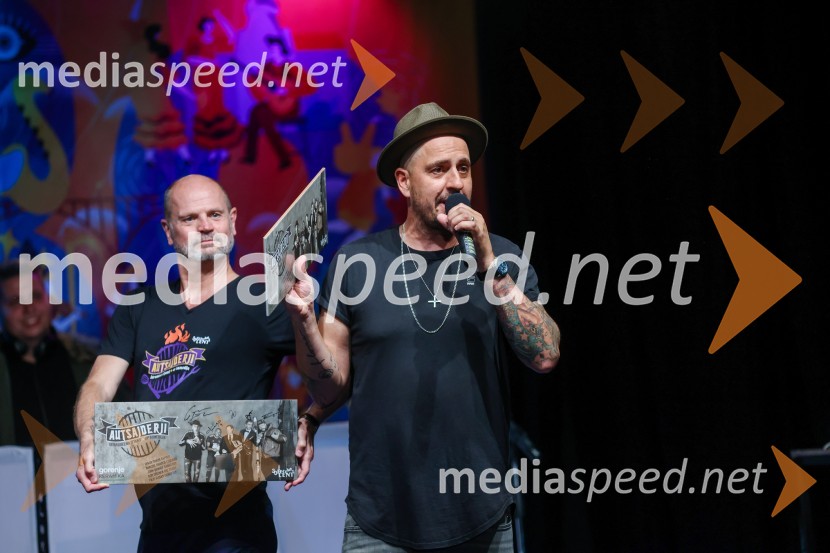  ... ;  Boštjan Čukur, raper, 6 Pack ČukurAutsajderji, dobrodelni stand up roast