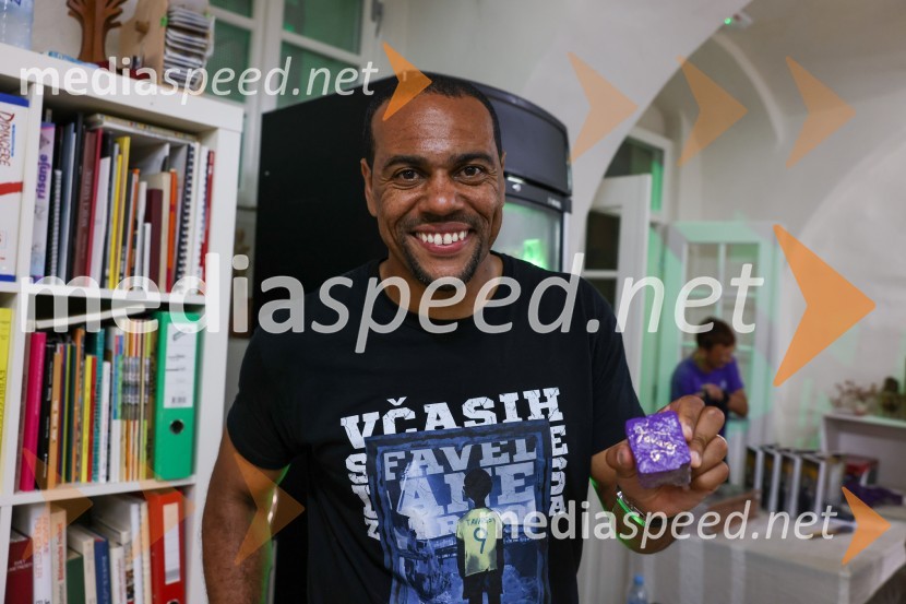  Marcos  Tavares, nogometaš, NK MariborAutsajderji, dobrodelni stand up roast