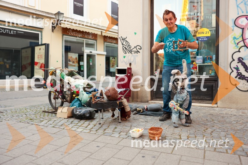  Josip Bračić, lutkarJosip Bračić, lutkar iz Jurčičeve