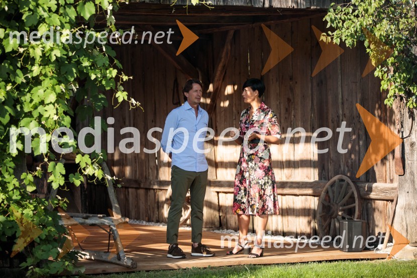  ... ;  Zala  Razinger, Riko Ribnica, asistentka v PRObedi ter obredi, zaključna prireditev projekta