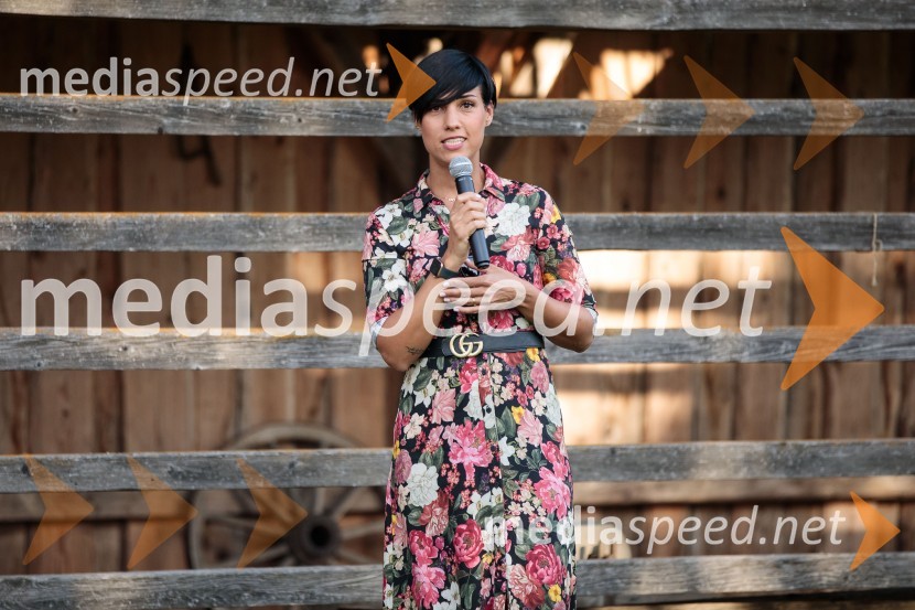  Zala  Razinger, Riko Ribnica, asistentka v PRObedi ter obredi, zaključna prireditev projekta