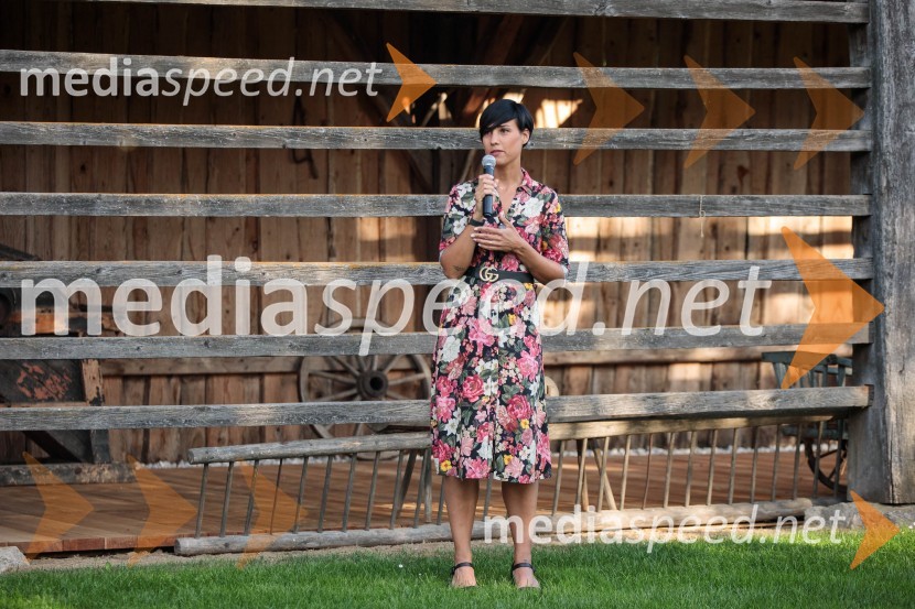  Zala  Razinger, Riko Ribnica, asistentka v PRObedi ter obredi, zaključna prireditev projekta