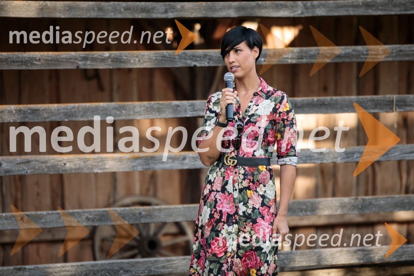  Zala  Razinger, Riko Ribnica, asistentka v PRObedi ter obredi, zaključna prireditev projekta