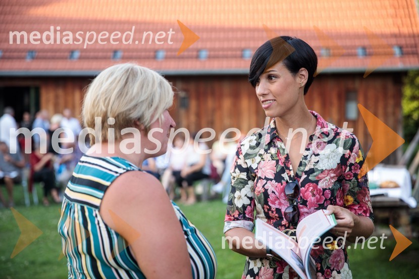  ... ;  Zala  Razinger, Riko Ribnica, asistentka v PRObedi ter obredi, zaključna prireditev projekta