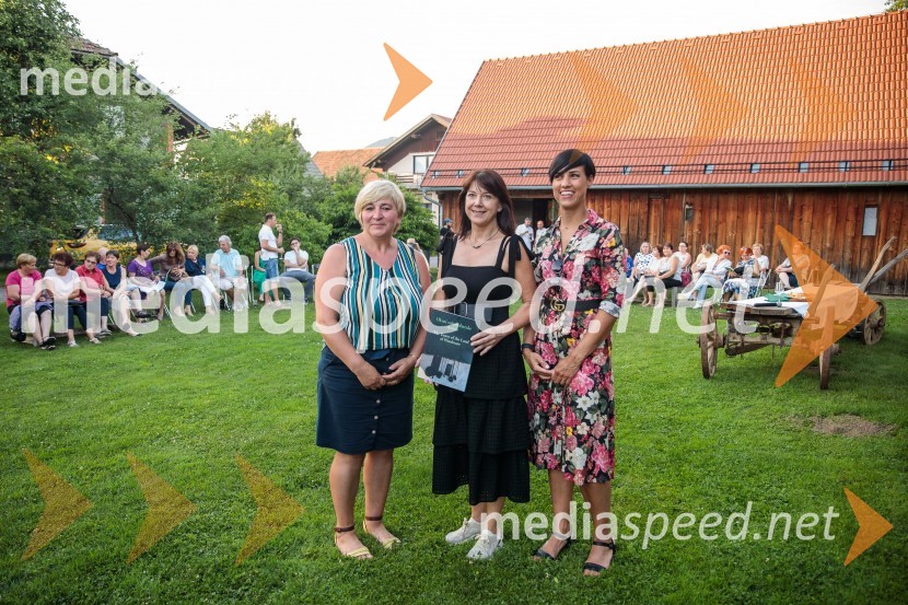  ... ;  ... ;  Zala  Razinger, Riko Ribnica, asistentka v PRObedi ter obredi, zaključna prireditev projekta