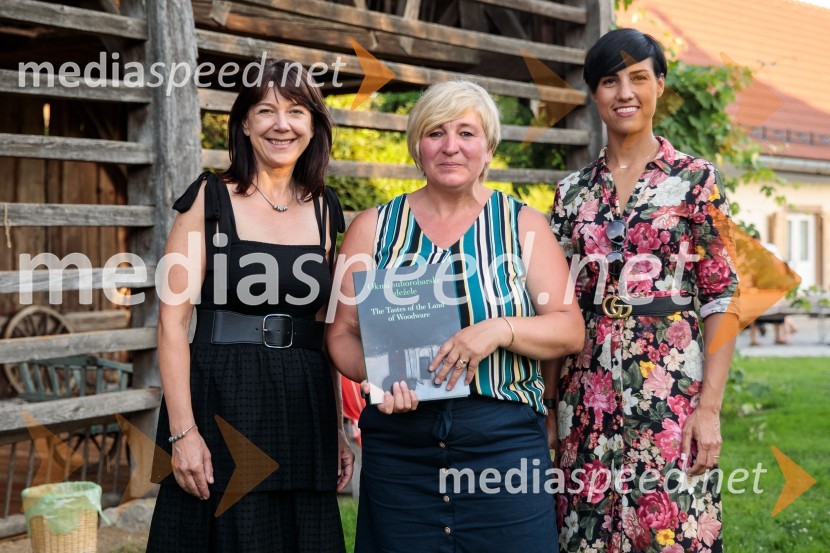  ... ;  ... ;  Zala  Razinger, Riko Ribnica, asistentka v PRObedi ter obredi, zaključna prireditev projekta