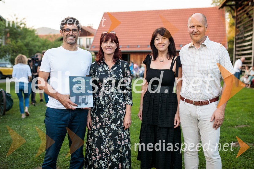  Matjaž Rakovec, župan Mestne občine Kranj;  Urša Manček Rakovec, marketing, RTV Slovenija;  ... ;  Staš Škrabec, Riko d.o.o.Obedi ter obredi, zaključna prireditev projekta