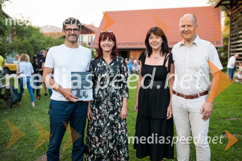  Matjaž Rakovec, župan Mestne občine Kranj;  Urša Manček Rakovec, marketing, RTV Slovenija;  ... ;  Staš Škrabec, Riko d.o.o.Obedi ter obredi, zaključna prireditev projekta