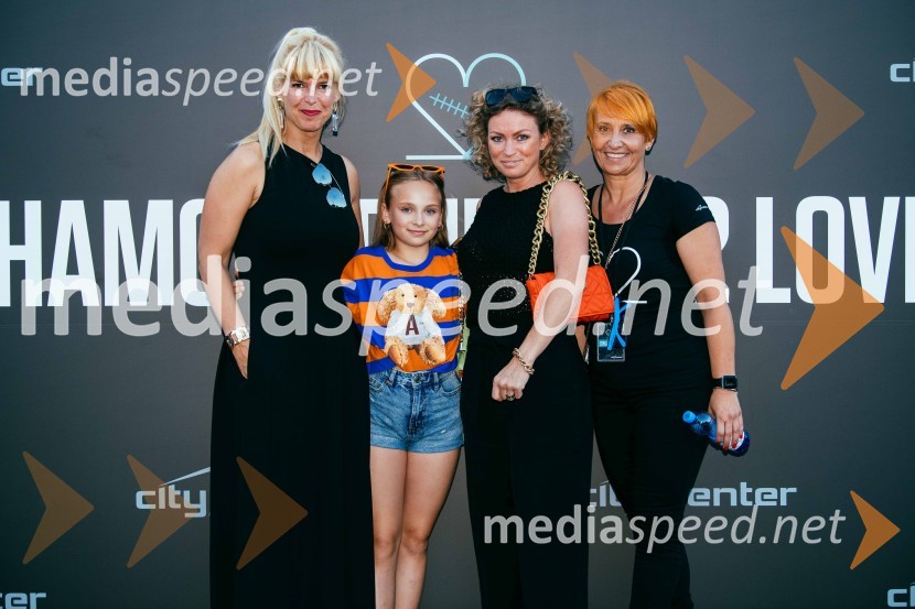  Darja Lesjak, center manager, Citycenter Celje;  ... ;  ... ;  Nena Horvat, vodja marketinga City CenterHamo&Tribute 2 love s simfoniki, koncert v CityCenter Celje