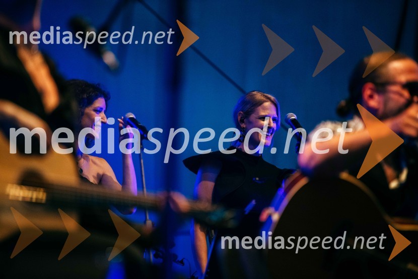  Sandra Feketija, pevkaHamo&Tribute 2 love s simfoniki, koncert v CityCenter Celje