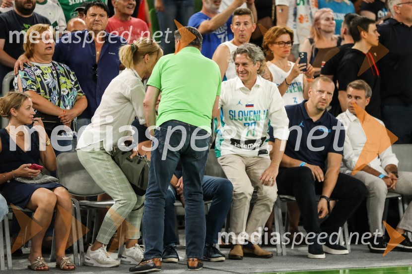  Zoran Janković, župan, Mestna občina Ljubljana; dr. Robert Golob, predsednik vlade RSKošarkarska tekma Slovenija -  Hrvaška