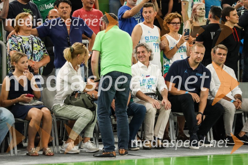  Zoran Janković, župan, Mestna občina Ljubljana; dr. Robert Golob, predsednik vlade RSKošarkarska tekma Slovenija -  Hrvaška