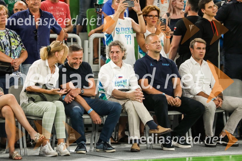  ... ;  Klemen Boštjančič, minister za finance; dr. Robert Golob, predsednik vlade RS;  Matej Erjavec, predsednik, Košarkarska Zveza Slovenije;  ... Košarkarska tekma Slovenija -  Hrvaška