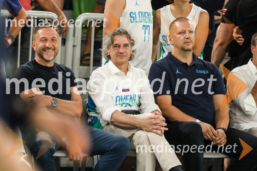  Klemen Boštjančič, minister za finance; dr. Robert Golob, predsednik vlade RS;  Matej Erjavec, predsednik, Košarkarska Zveza SlovenijeKošarkarska tekma Slovenija -  Hrvaška
