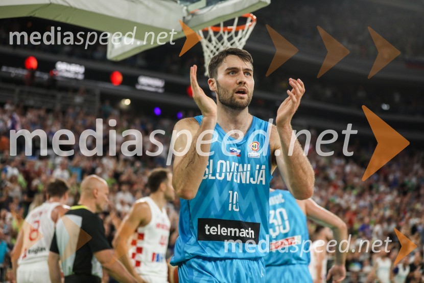  Mike Tobey, košarkašKošarkarska tekma Slovenija -  Hrvaška