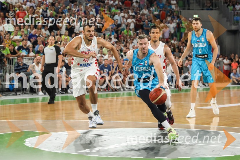  Ante Žižić, košarkaš;  Goran Dragić, košarkar;  Roko Rogić, košarkaš;  Mike Tobey, košarkašKošarkarska tekma Slovenija -  Hrvaška