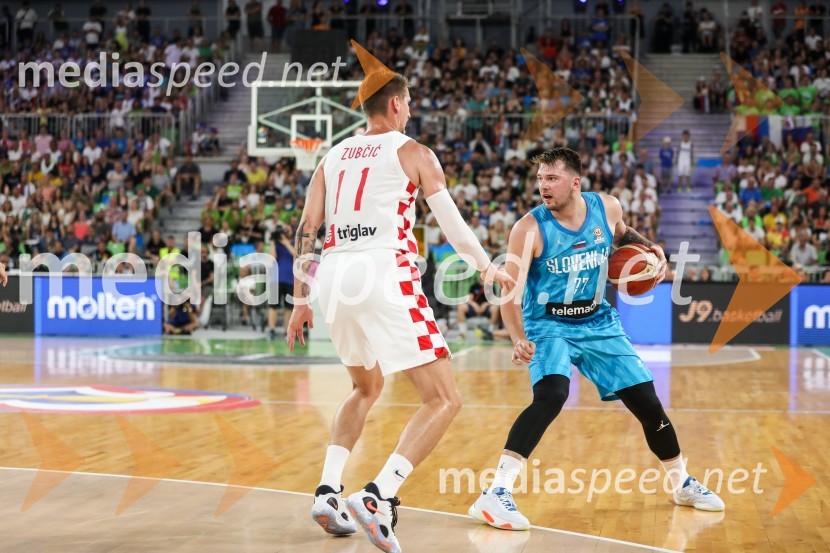  Tomislav Zubčić, košarkaš;  Luka  Dončić, košarkarKošarkarska tekma Slovenija -  Hrvaška