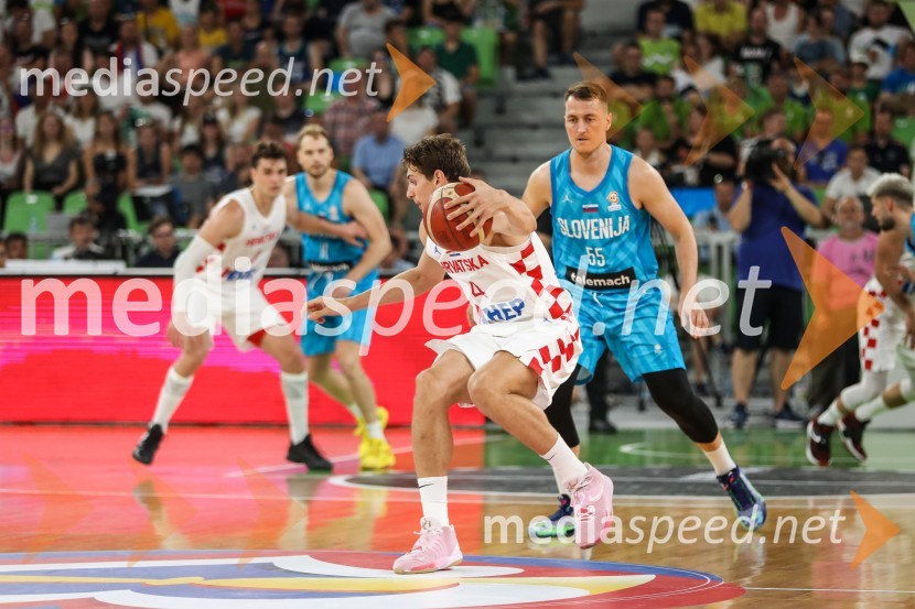  Roko Prkačin, košarkaš;  Jakob Čebašek, košarkarKošarkarska tekma Slovenija -  Hrvaška