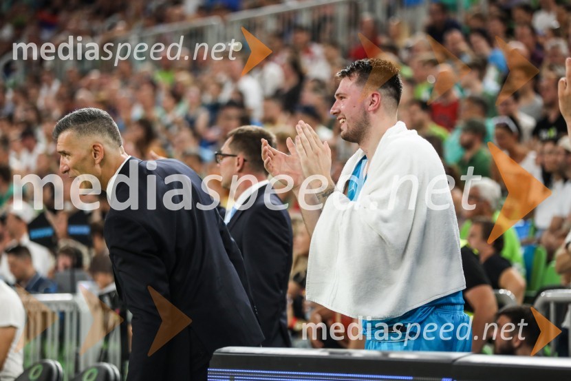  ... ;  Luka  Dončić, košarkarKošarkarska tekma Slovenija -  Hrvaška