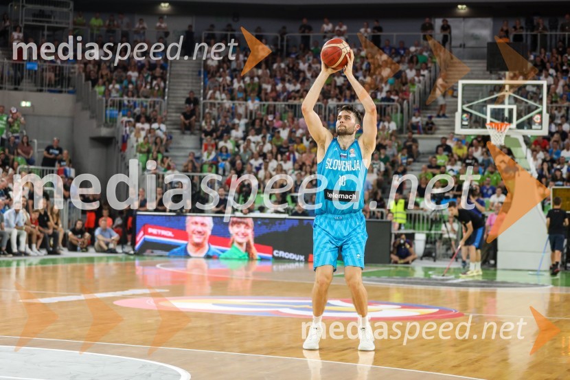  Mike Tobey, košarkašKošarkarska tekma Slovenija -  Hrvaška