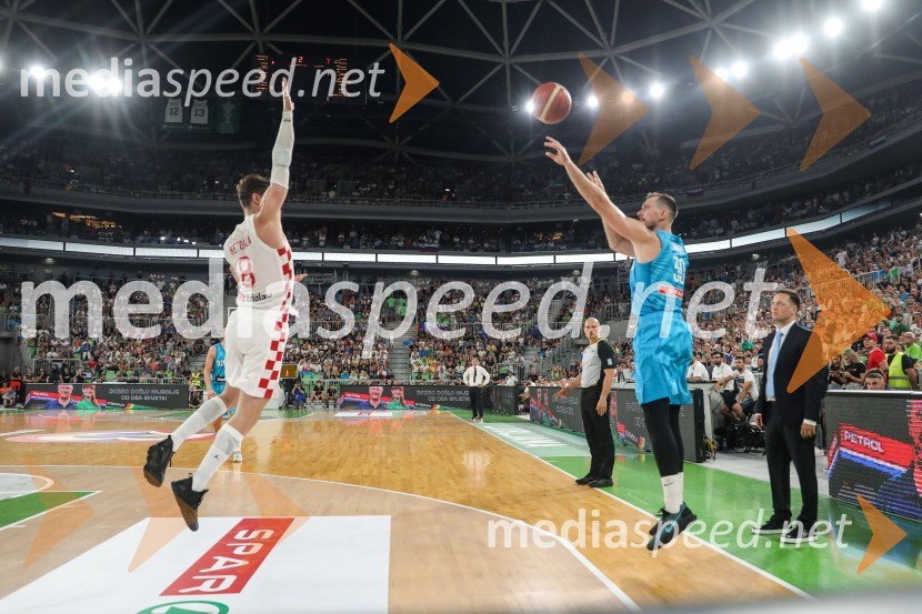  Mario Hezonja, košarkaš;  Zoran Dragić, košarkarKošarkarska tekma Slovenija -  Hrvaška