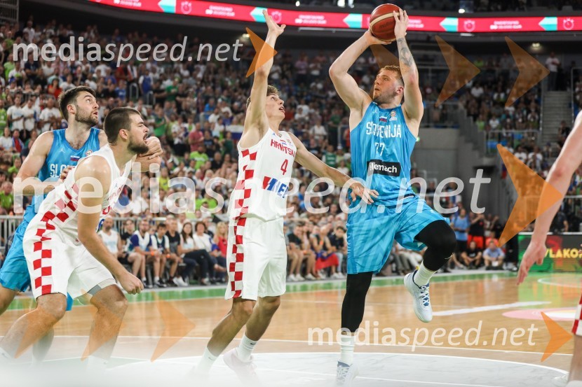  Mike Tobey, košarkaš;  Ivica Zubac, košarkaš;  Roko Prkačin, košarkaš;  Luka  Dončić, košarkarKošarkarska tekma Slovenija -  Hrvaška