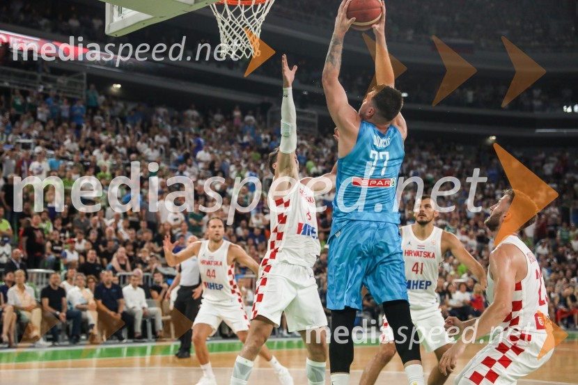  Luka  Dončić, košarkarKošarkarska tekma Slovenija -  Hrvaška