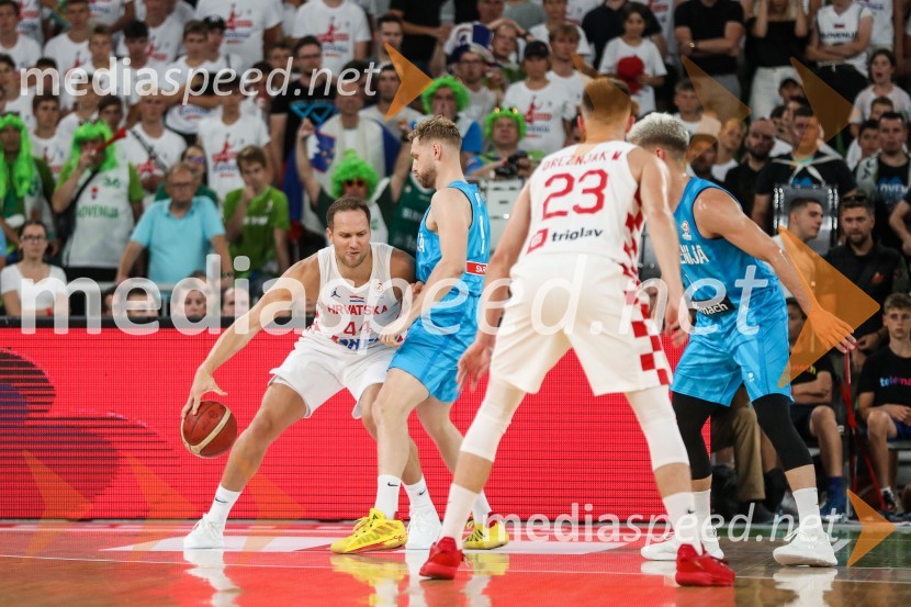  Bogdan Bogdanović, košarkaš;  Jaka Blažič, košarkar;  Mateo Drežnjak, košarkašKošarkarska tekma Slovenija -  Hrvaška
