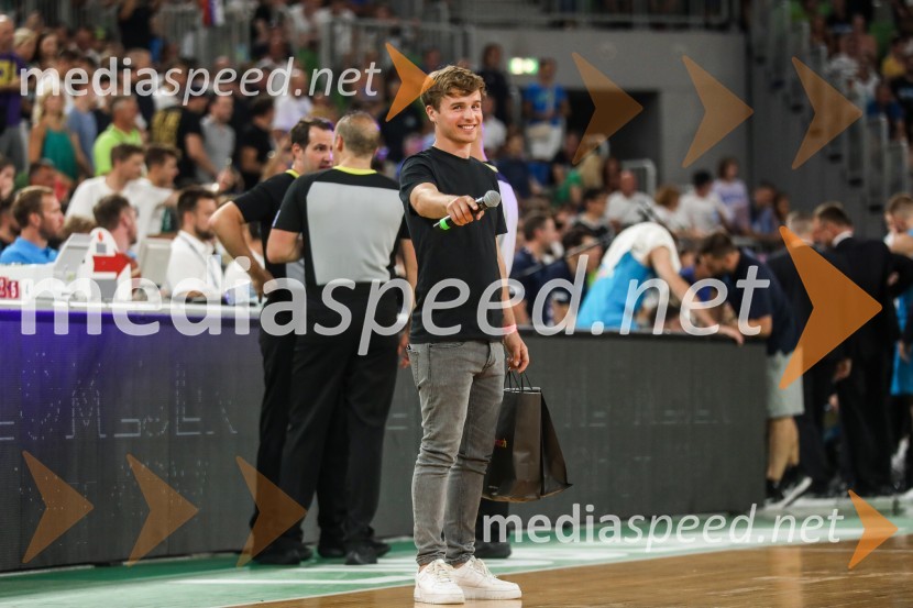  Klemen Kopina, speaker, MCKošarkarska tekma Slovenija -  Hrvaška