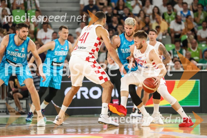  Ante Žižić, košarkaš;  ... Košarkarska tekma Slovenija -  Hrvaška