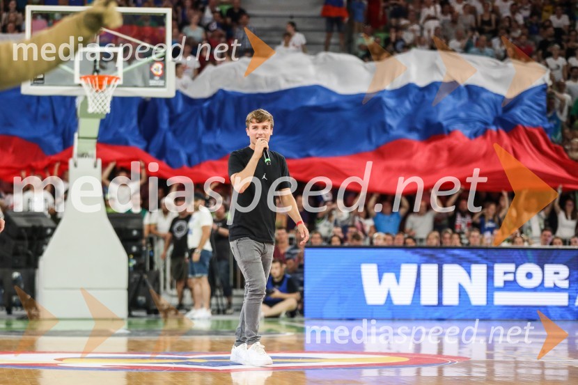  Klemen Kopina, speaker, MCKošarkarska tekma Slovenija -  Hrvaška