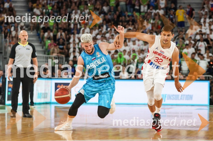  Nikolaj Aleksejev, dirigent;  Roko Rogić, košarkašKošarkarska tekma Slovenija -  Hrvaška