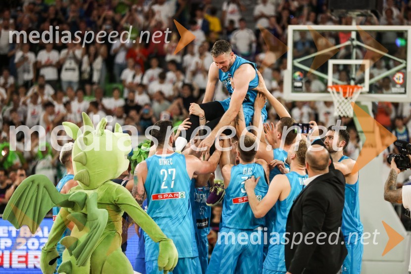  Zoran Dragić, košarkarKošarkarska tekma Slovenija -  Hrvaška