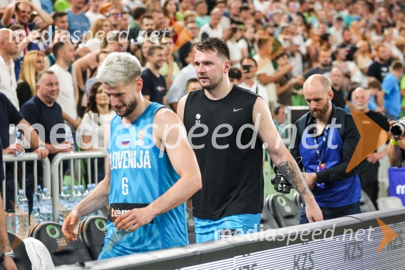  Aleksej  Nikolić, košarkar;  Luka  Dončić, košarkarKošarkarska tekma Slovenija -  Hrvaška