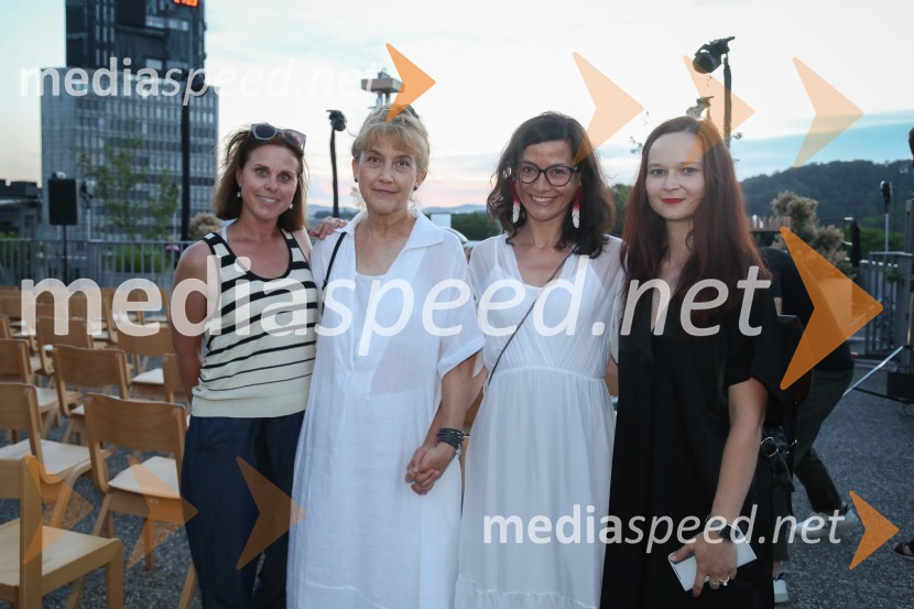  ... ;  Barbara Hieng Samobor, direktorica in umetniška vodja MGL;  Simona  Belle, služba za stike z javnostmi MGL;  Katarina Koprivnikar, marketing MGLMojster, premiera