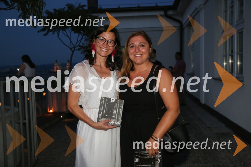  Simona  Belle, služba za stike z javnostmi MGL;  ... Mojster, premiera