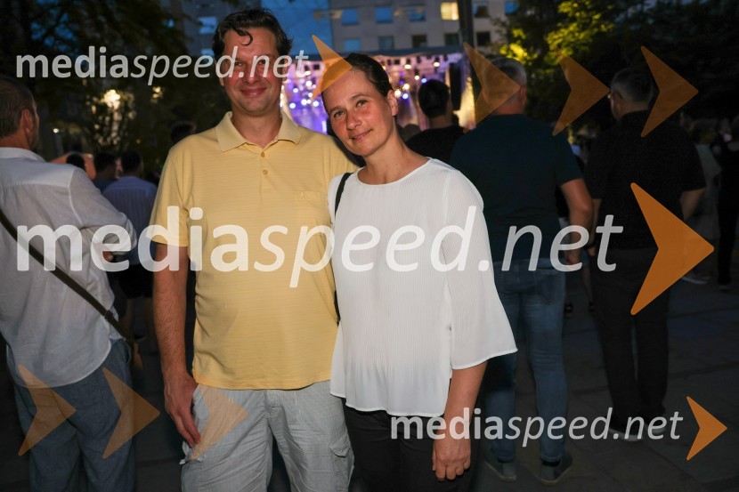  Damjan Goropevšek;  Sabina Horvat Goropevšek, Vino HorvatKoncert skupine BAJAGA I INSTRUKTORI, Festival Lent 2022