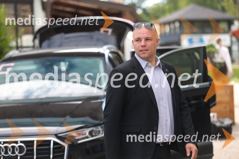 Grand Tour - slavni avtomobilski trio na obisku v Mariboru