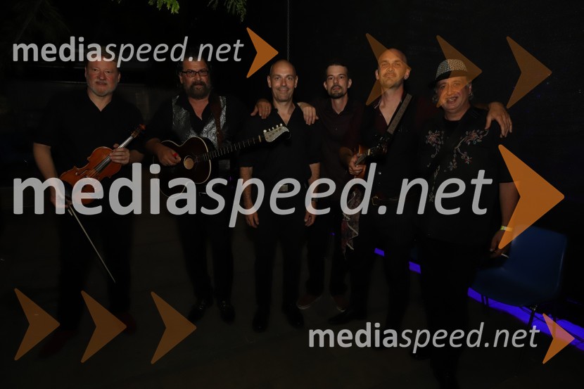  Saša Olenjuk, koncertni mojster;  Igor Misdaris, glasbenik, skupina Šukar;  Štefan Švagelj, glasbenik, skupina Šukar;  Žiga Šercer, glasbenik, skupina Šukar;  Matevž Lavrinc, brač, kitara, vokal, skupina Šukar;  Nenad Ljubotina, glasbenik, skupina ŠukarFestival Lent 2022, zaključek