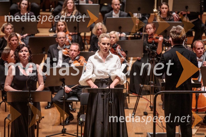  Krassimira Stoyanova, operna pevka;  Elina Garanča, operna pevka;  Roberto Abbado, dirigentRekviem, Festival Ljubljana 2022