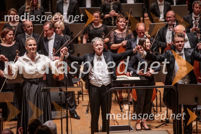  Elina Garanča, operna pevka;  Roberto Abbado, dirigent;  Dmytro Popov, operni pevecRekviem, Festival Ljubljana 2022