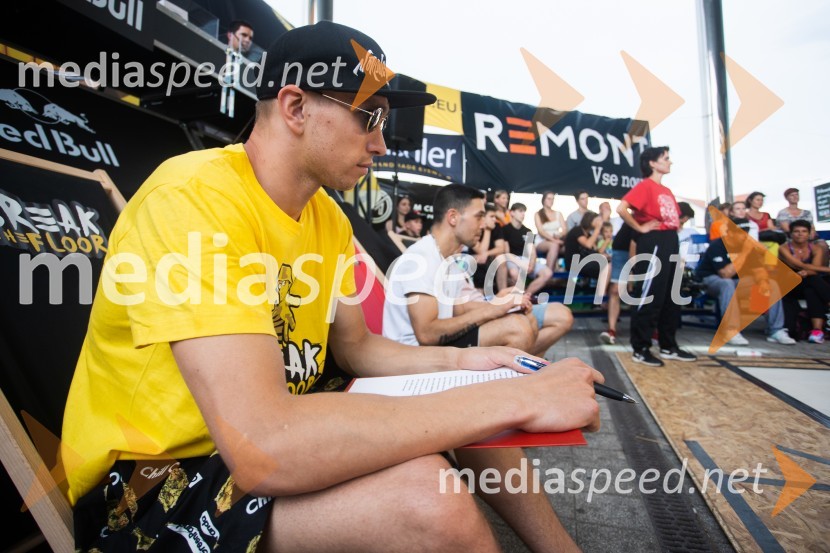 Brake the Floor 2022, mednarodni plesni dogodek, petek