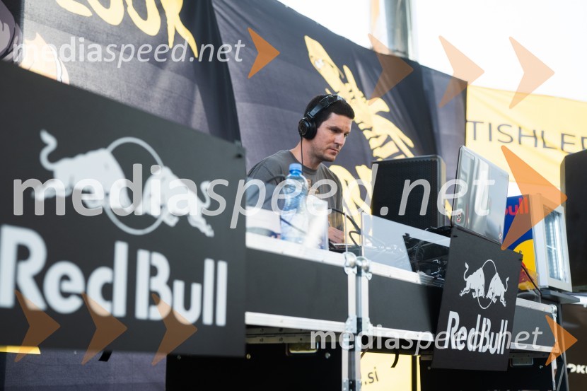 Brake the Floor 2022, mednarodni plesni dogodek, petek