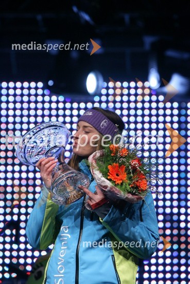Tina Maze, smučarka in zmagovalka veleslaloma za 45. Zlato lisicoZlata Lisica, podelitev nagrad za veleslalom in žrebanje startnih številk za slalom
