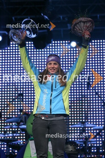 Tina Maze, smučarka in zmagovalka veleslaloma za 45. Zlato lisicoZlata Lisica, podelitev nagrad za veleslalom in žrebanje startnih številk za slalom
