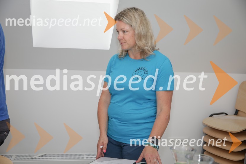 Vedno več obiskovalcev gora, več dela za markaciste