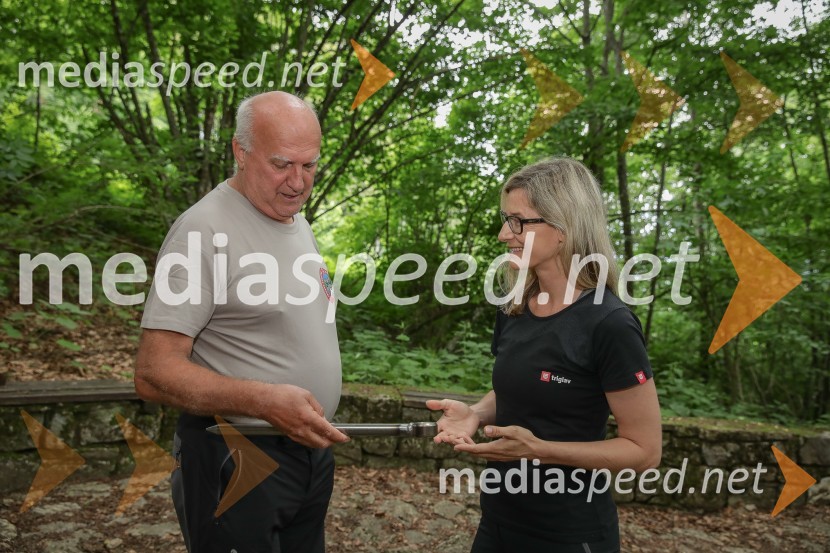  Marko Kopač, predsednik PD Kranjska Gora ;   Ana Cergolj Kebler, Zavarovalnica TriglavVedno več obiskovalcev gora, več dela za markaciste