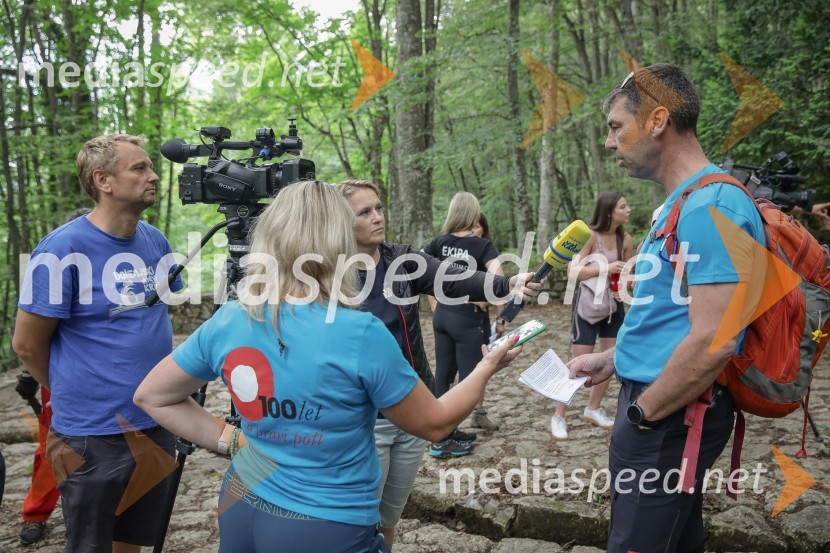  ... ;  ... ;  Uroš ZagoričnikVedno več obiskovalcev gora, več dela za markaciste