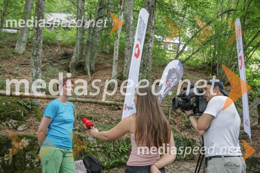 Vedno več obiskovalcev gora, več dela za markaciste