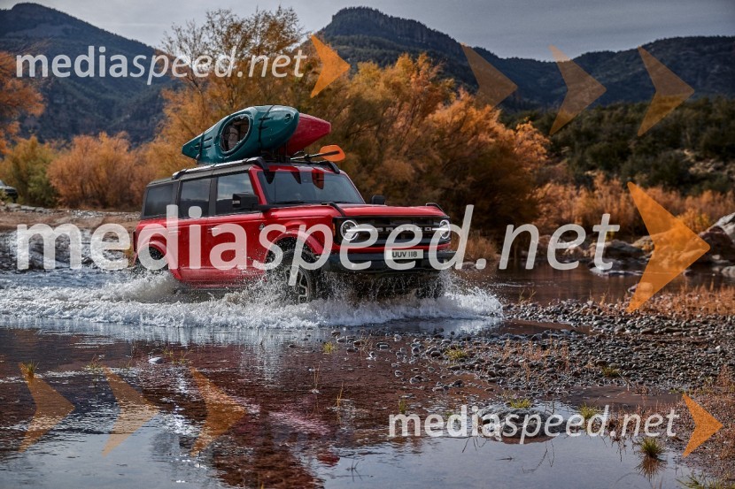 Ford Bronco se podaja na novo območje – v Evropo prihaja omejeno število kultnih ameriških terencev